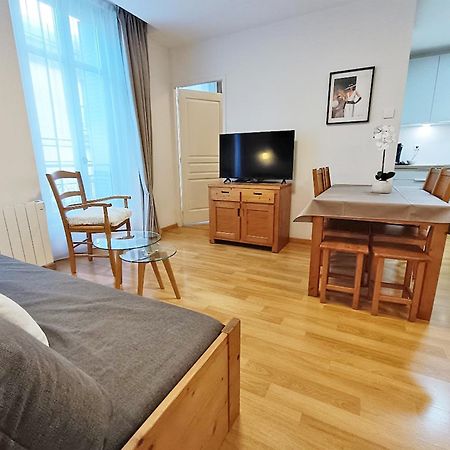 L'Eterlou, T3, Centre Luchon, Wifi, Casier A Skis, Ascenseur, 6 Personnes Bagnères-de-Luchon エクステリア 写真